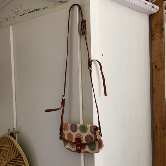 Dooney &Bourke - Picture 3 of 8